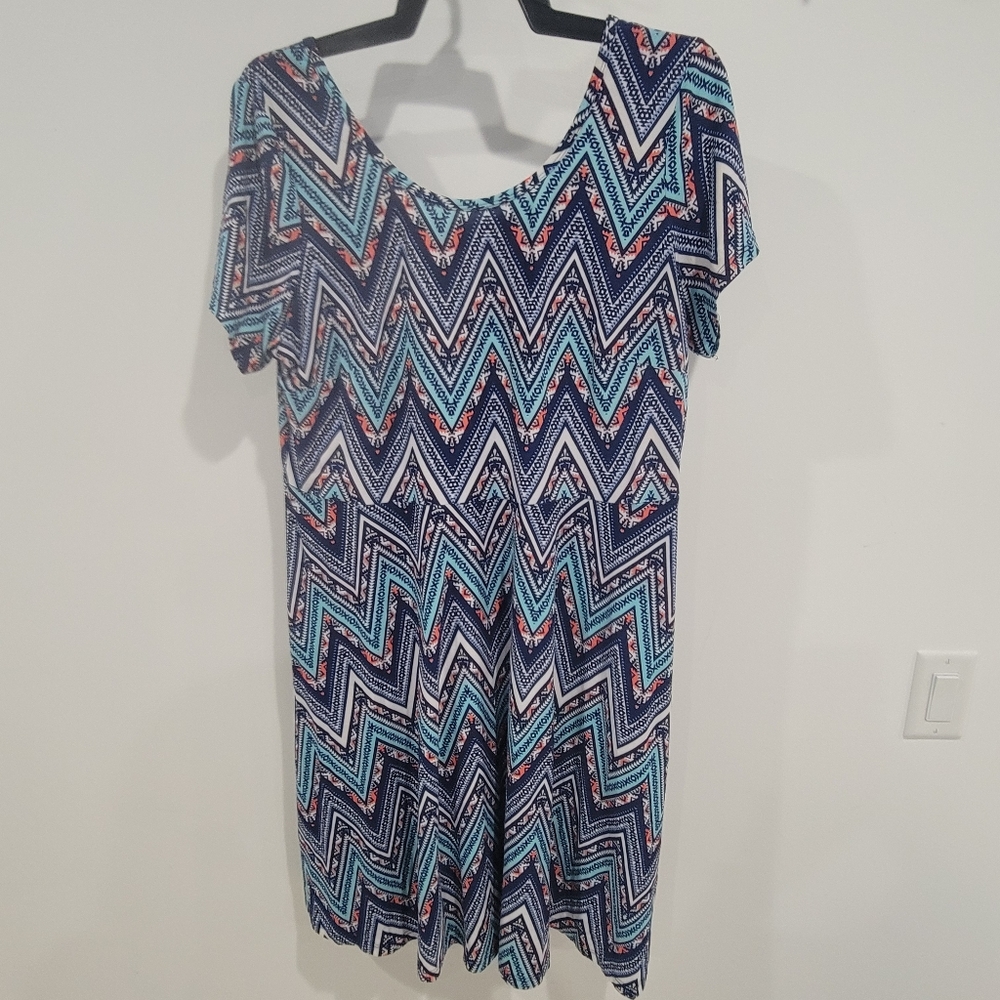Short Sleeve Allison Brittany Dress with Zigzag Pattern / Size 1X